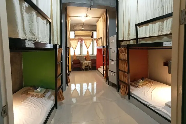 10-Bed Mixed Dormitory Room