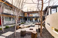 Modern Hotel Отели в г. 