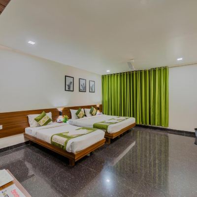 Standard Double Room Hotel Clove Promo Code