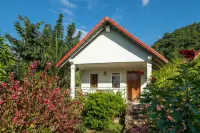 Kep Bungalows Отели в г. 