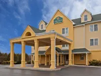 La Quinta Inn & Suites by Wyndham Lebanon Hotels in 