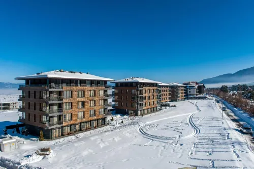CORNELIA DELUXE RESIDENCE