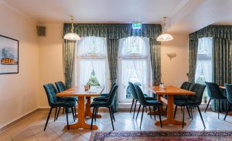 Hotel Thesdorfer Hof - Housity