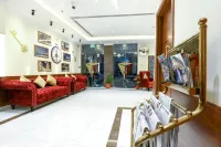 La Villa Suites Hotel