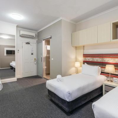 Guest Room Best Western Melbourne City Promo Code