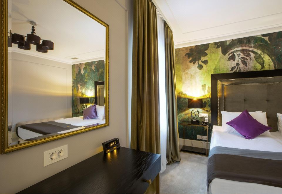 豪华双人房 （全双人床）