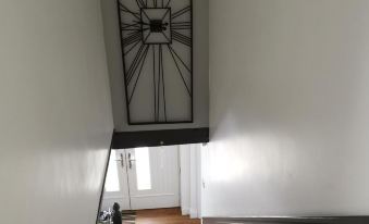 Willow House Bed & Breakfast and Orchard Studios Self Catering - Housity