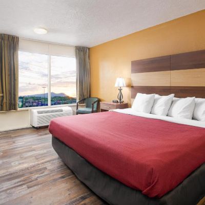 King Room Americana Inn a Travelodge by Wyndham Promo Code