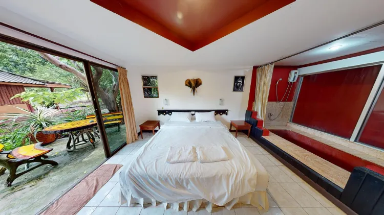 ห้องสวีทเตียงคิงไซส์ที่หินลอดจ์