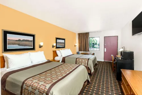 Days Inn by Wyndham Little River