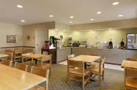 Super 8 by Wyndham Topeka at Forbes Landing