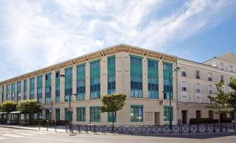 Séjours & Affaires Serris Rive Gauche - Housity