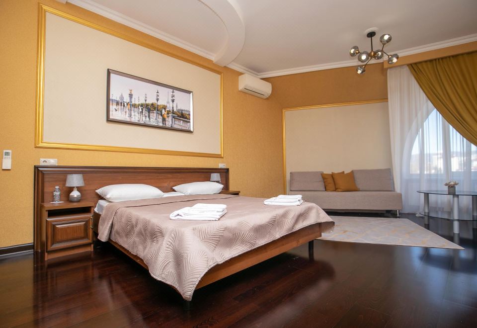 带双人床的舒适间