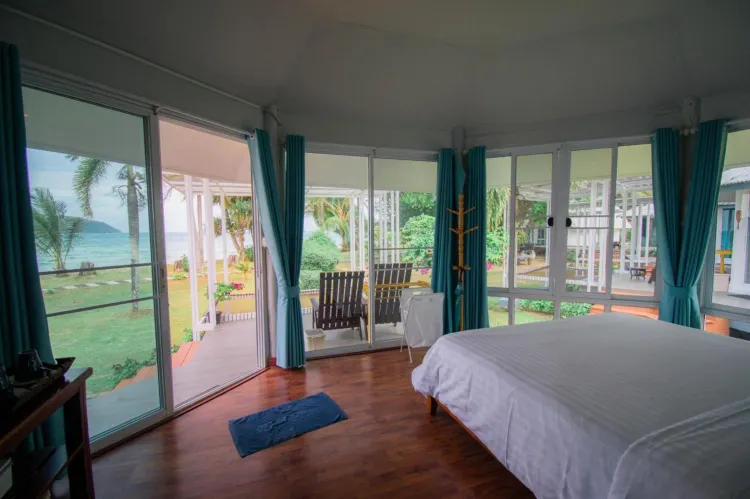 Comfort Bungalow-Beach Front