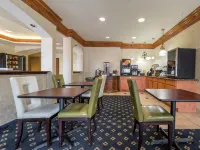Days Inn & Suites by Wyndham Cleburne TX