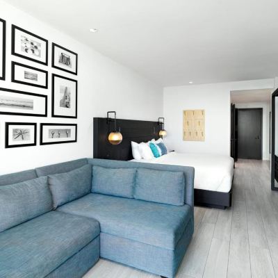 Deluxe King Suite Wave Resort Promo Code