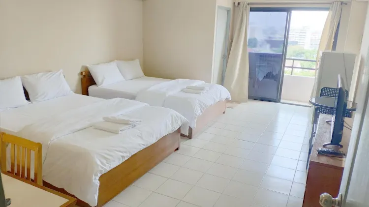 อพาร์ตเมนต์พร้อมระเบียง