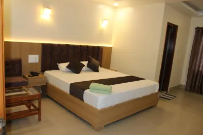 Hotel Crystal Inn Hotels in 