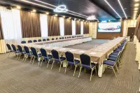 Osh Grand Hotel Chavo