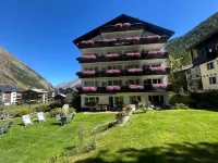 Hotel Adonis