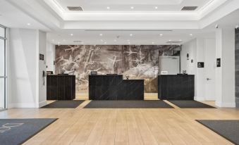 DoubleTree by Hilton New York JFK Airport - Housity