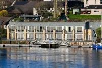 The Lakeside Hotel & Leisure Centre Hotels in 