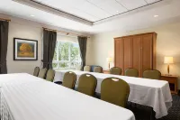 Days Inn & Suites by Wyndham Collingwood