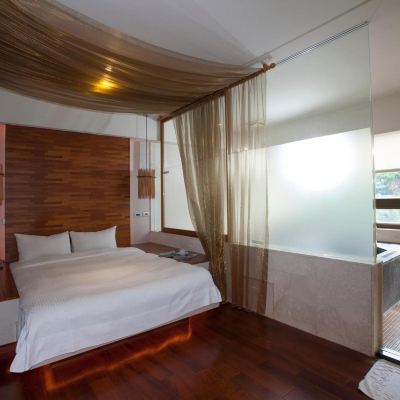 高級雙人間 烏來花漾水舞精品溫泉會館優惠