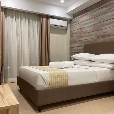 Queen Room With Balcony Sola Hotel Promo Code