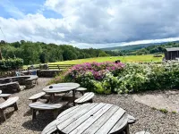 Hollybush Inn