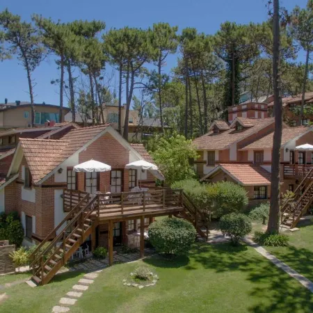 Posada del Bosque by HS
