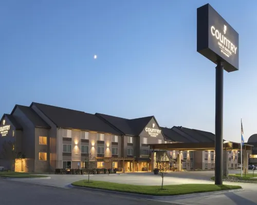 Country Inn & Suites by Radisson, St. Cloud West, MN Hotels in Saint Cloud