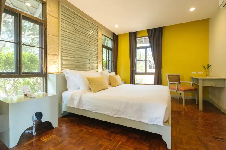 ห้องจูเนียร์สวีทพร้อมวิวทะเลบางส่วน