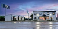 Hotel Dilley Grand