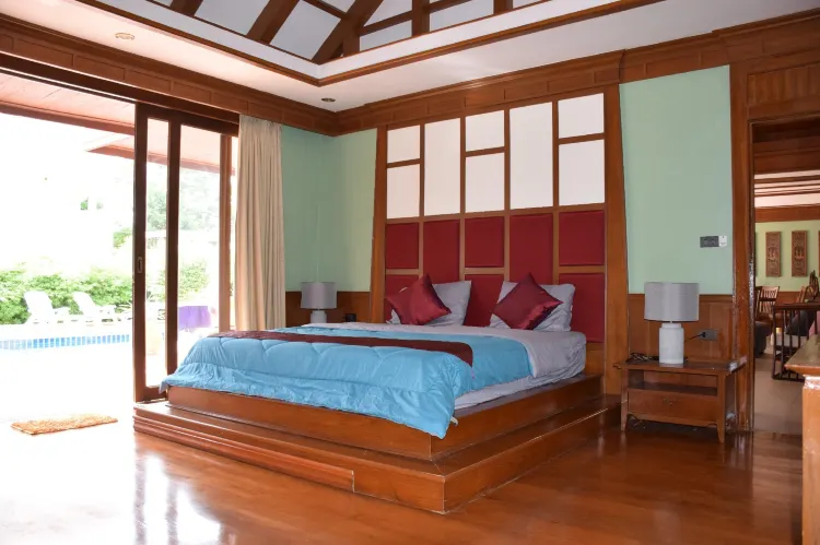 วิลลาแบบสี่ห้องนอนพร้อมสระว่ายน้ำ