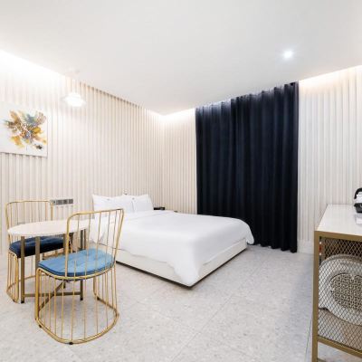 Deluxe Room Divine Hotel Promo Code