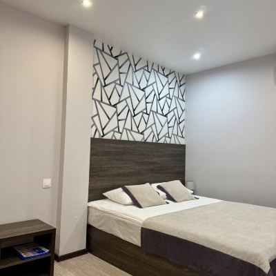 Standard Room With 1 Double Bed (Without Window) Avenue Hotel Promo Code