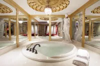 Fantasyland Hotel