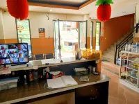 RedDoorz at Oxy Residence Manado Hotels in Mandolang