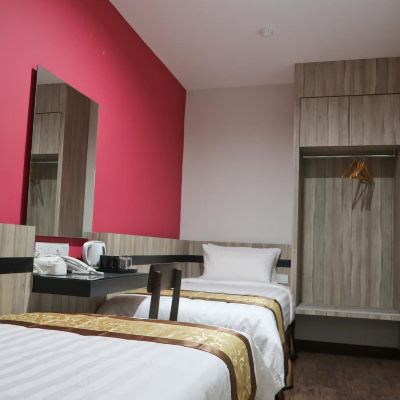 Economy Twin Room Meriton Inn Promo Code