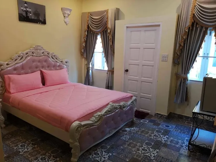 ห้องสแตนดาร์ด เตียงใหญ่ 1 เตียง