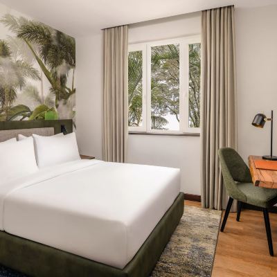 1 Queen Deluxe Fairview Hotel Promo Code