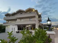 Hotel Holiday Отели в г. 