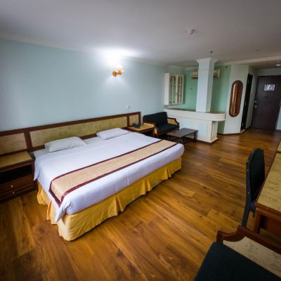 Deluxe King Room Non smoking Kupon Miri Hotel