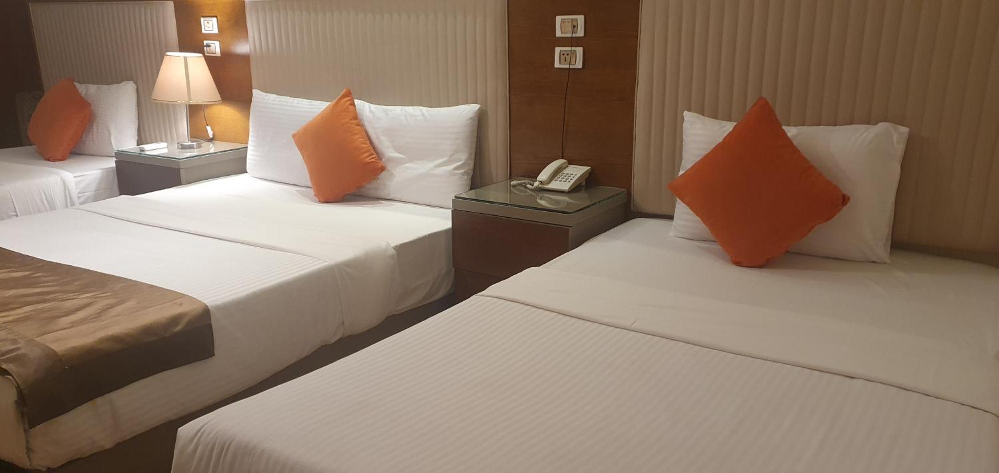 侧面海景豪华双人房