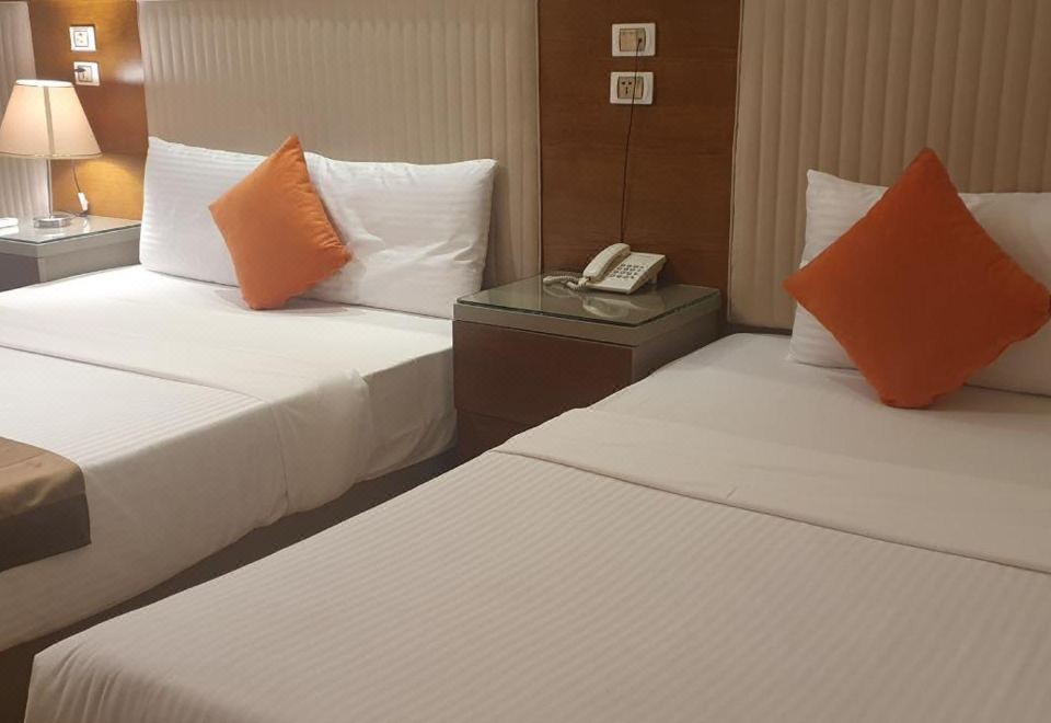 River Nile Edge Boutique Hotel & Restaurant Deluxe Double Room with Side Sea View