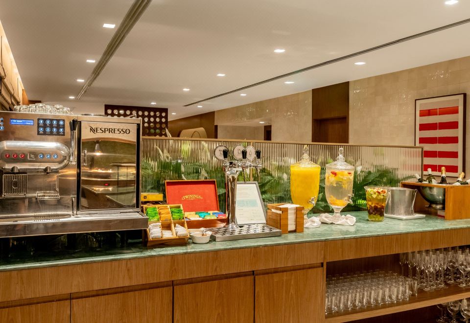 局部海景两张双人床房（可进入俱乐部休息室）