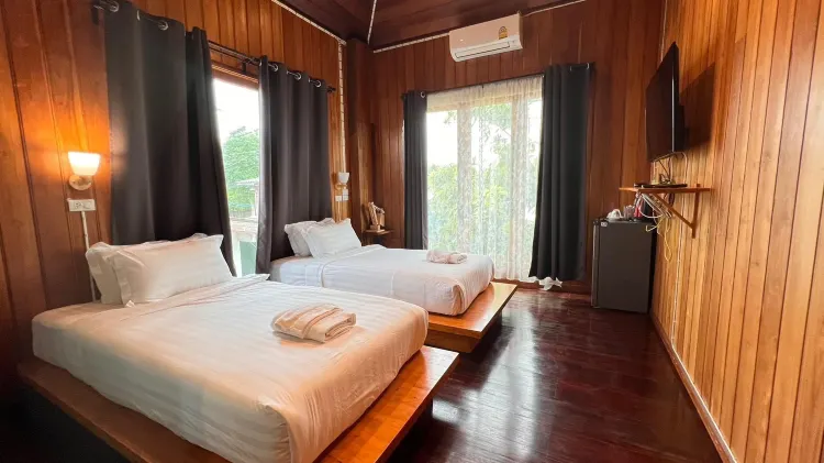 เตียงแฝด ห้องพร้อมเครื่องปรับอากาศ