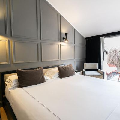 King Suite With SPA Bath