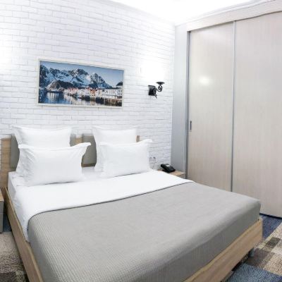 Suite with Terrace Hotel Scandinavia Promo Code